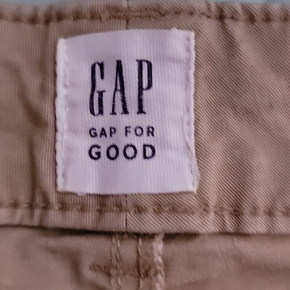 GAP Tan Shorts Size 2 - Picture 3 of 6